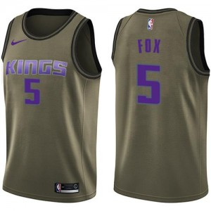 Nike NBA Maillot De De'Aaron Fox Sacramento Kings vert Salute to Service No.5 Enfant