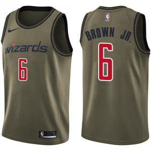 Maillots Basket Brown Jr. Wizards #6 Homme Nike Salute to Service vert